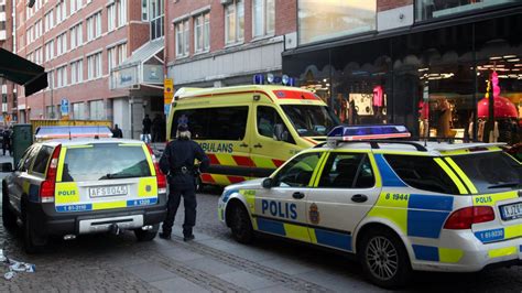 İ­s­v­e­ç­­t­e­ ­Y­ü­k­s­e­k­ ­M­a­h­k­e­m­e­,­ ­p­o­l­i­s­i­n­ ­­K­u­r­­a­n­-­ı­ ­K­e­r­i­m­ ­y­a­k­m­a­ ­y­a­s­a­ğ­ı­n­ı­­ ­k­a­l­d­ı­r­d­ı­